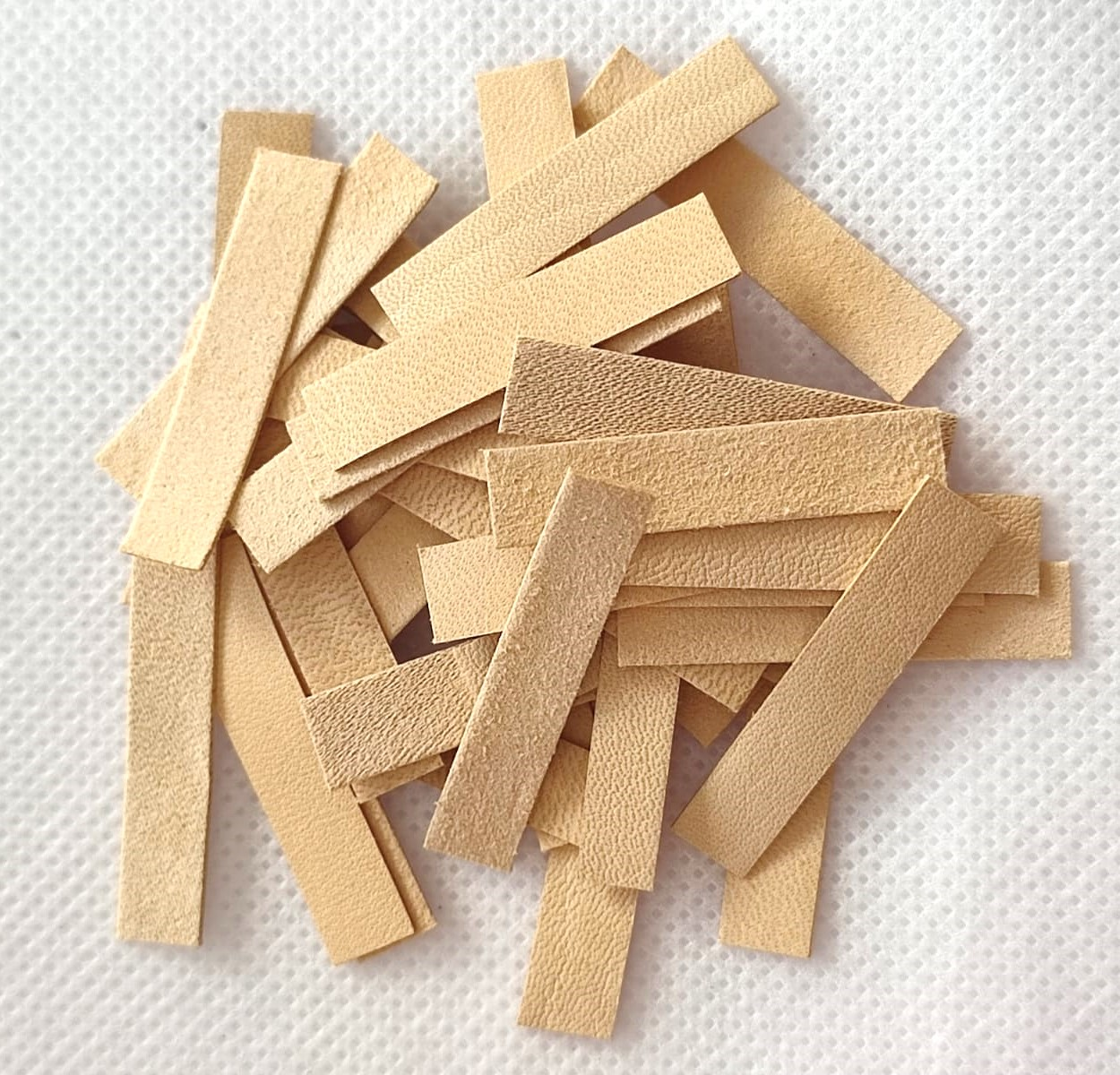 Reed valves 30*6.0mm. Genuine Leather.